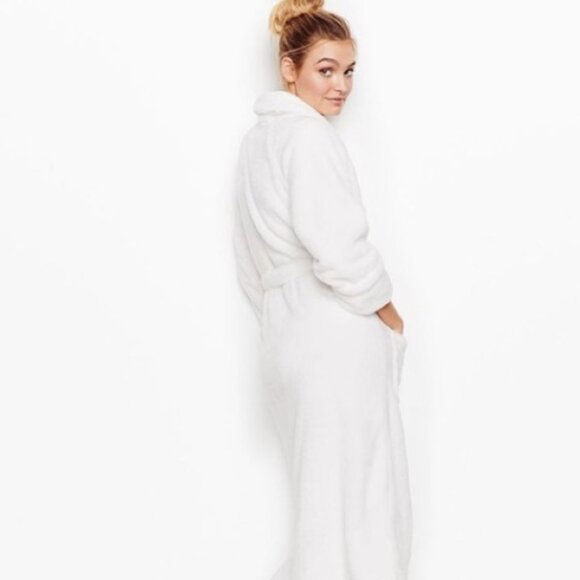 Victoria's Secret ANGEL Cozy Short Robe SUPER PLUSH & SOFT - White - Picture 2 of 6